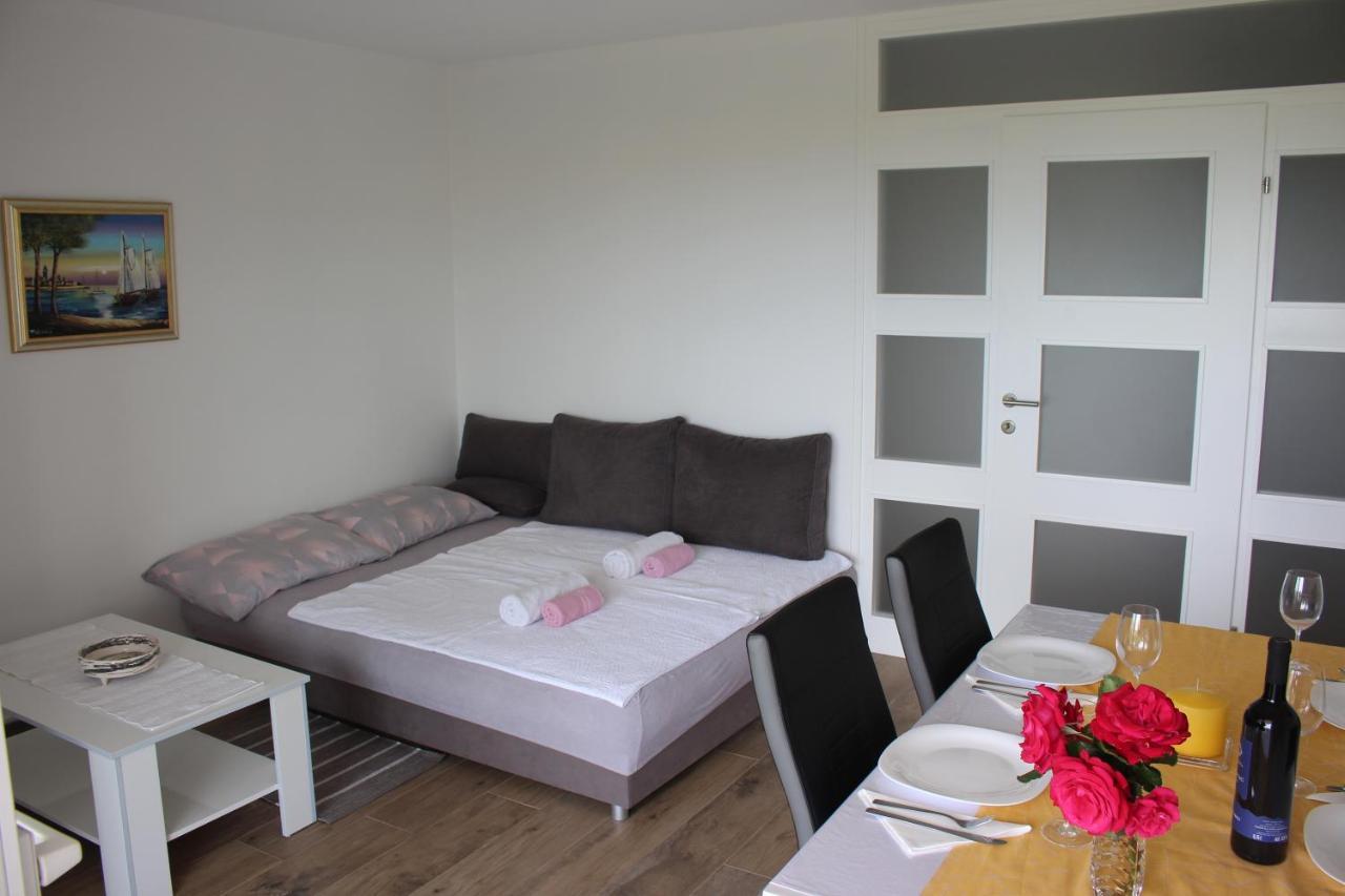 Apartments Bonaca Rovanjska Εξωτερικό φωτογραφία