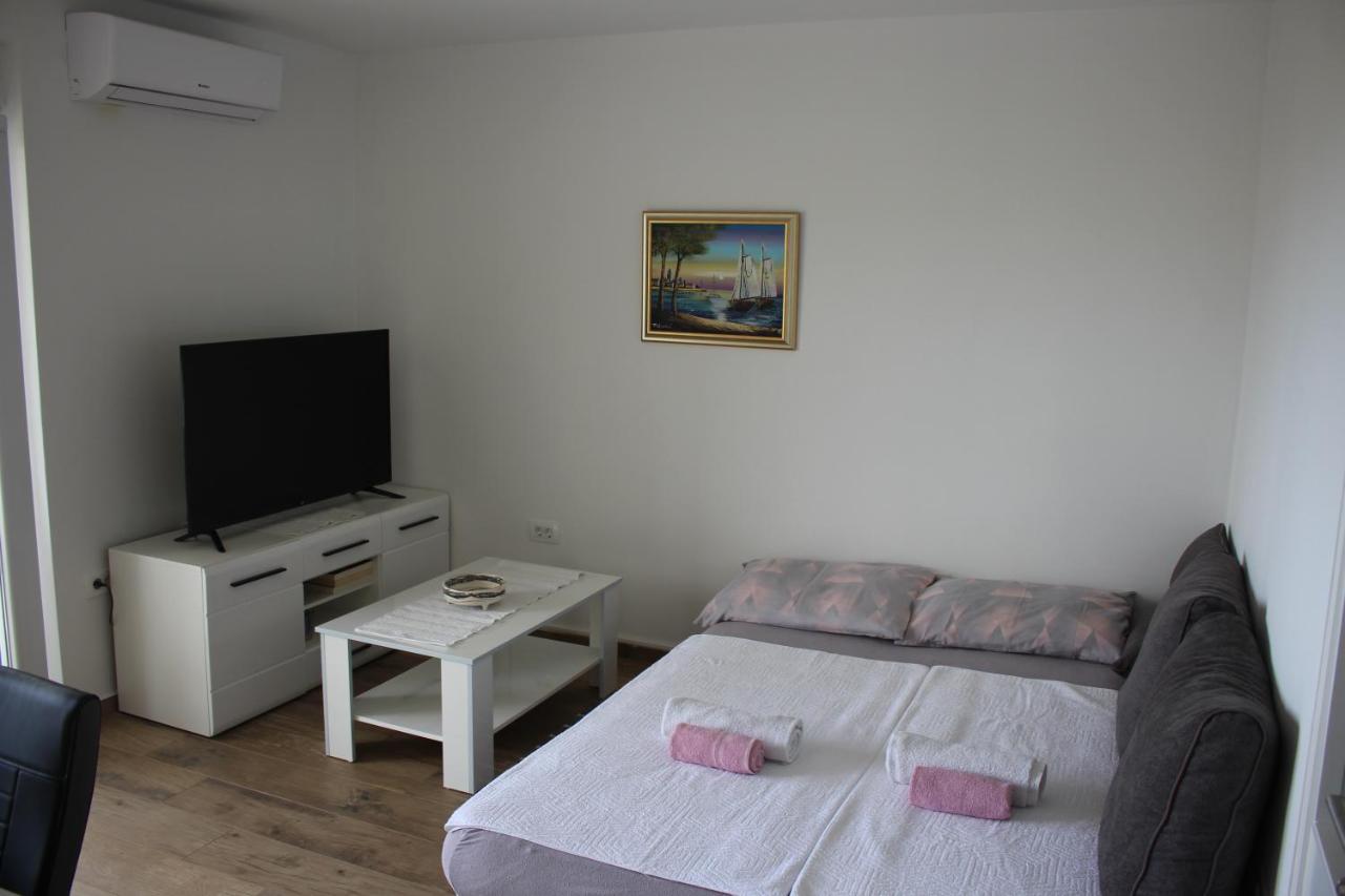 Apartments Bonaca Rovanjska Εξωτερικό φωτογραφία